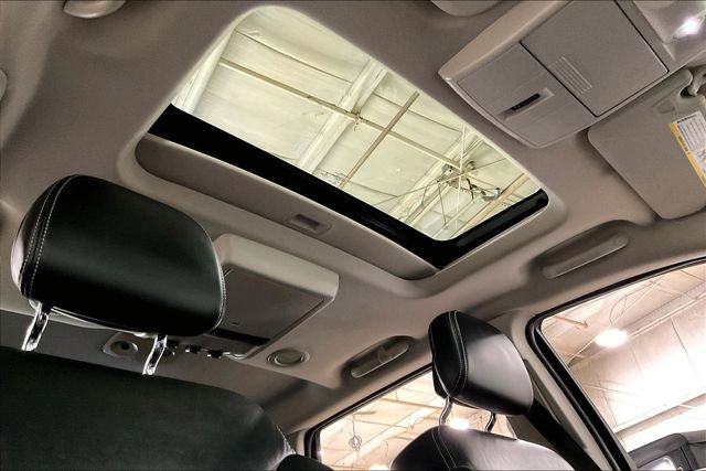 Used 2017 Dodge Journey Crossroad w/ Rear Seat Video Group I FWD image 22