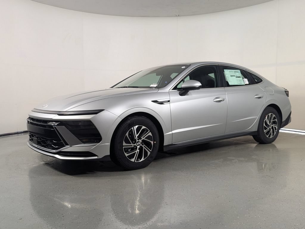 New 2026 Hyundai Sonata Blue FWD image 3
