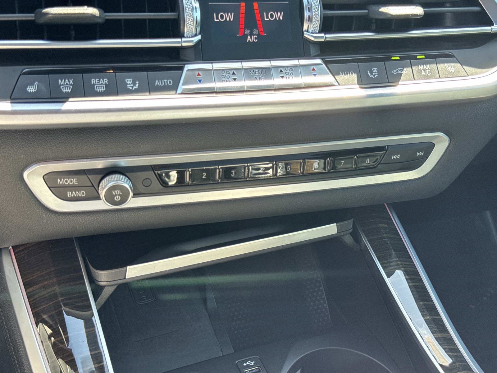 Used 2019 BMW X5 xDrive40i w/ Premium Package 2 image 24