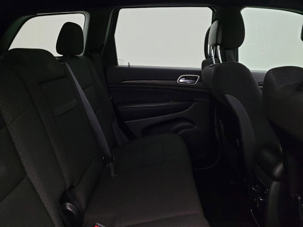 Used 2021 Jeep Grand Cherokee Laredo image 19