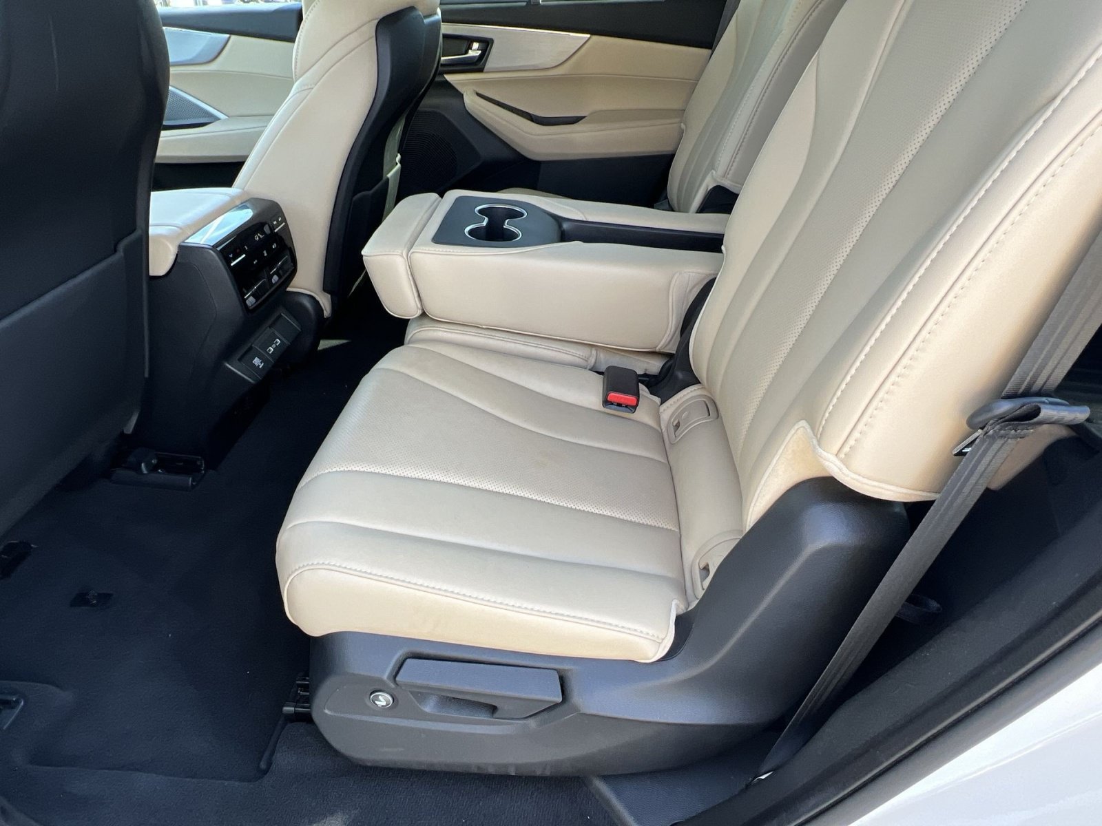 Certified 2024 Acura MDX w/ Technology Package FWD image 22