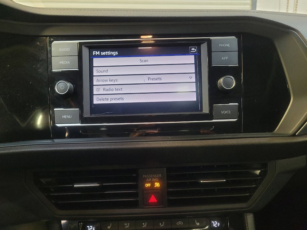 Used 2023 Volkswagen Jetta SE image 25