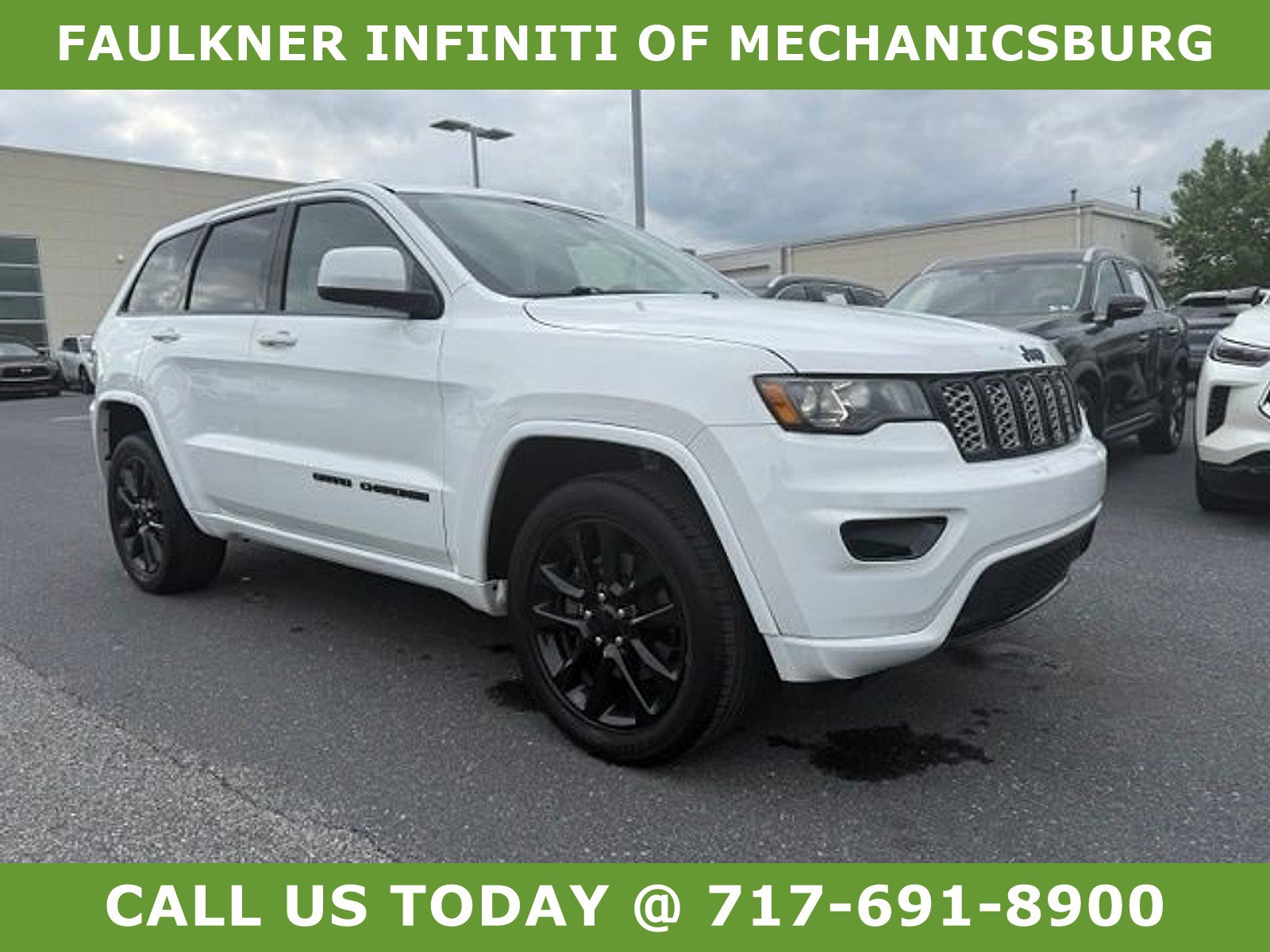 Used 2021 Jeep Grand Cherokee Laredo X AWD/4WD image 1
