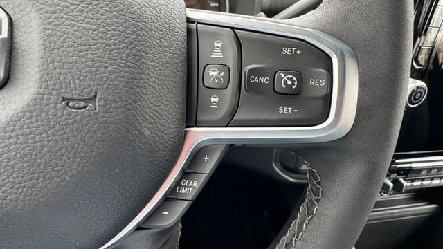 New 2026 RAM 2500 Big Horn AWD/4WD image 25