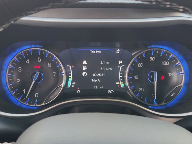 New 2026 Chrysler Pacifica Select AWD/4WD image 12