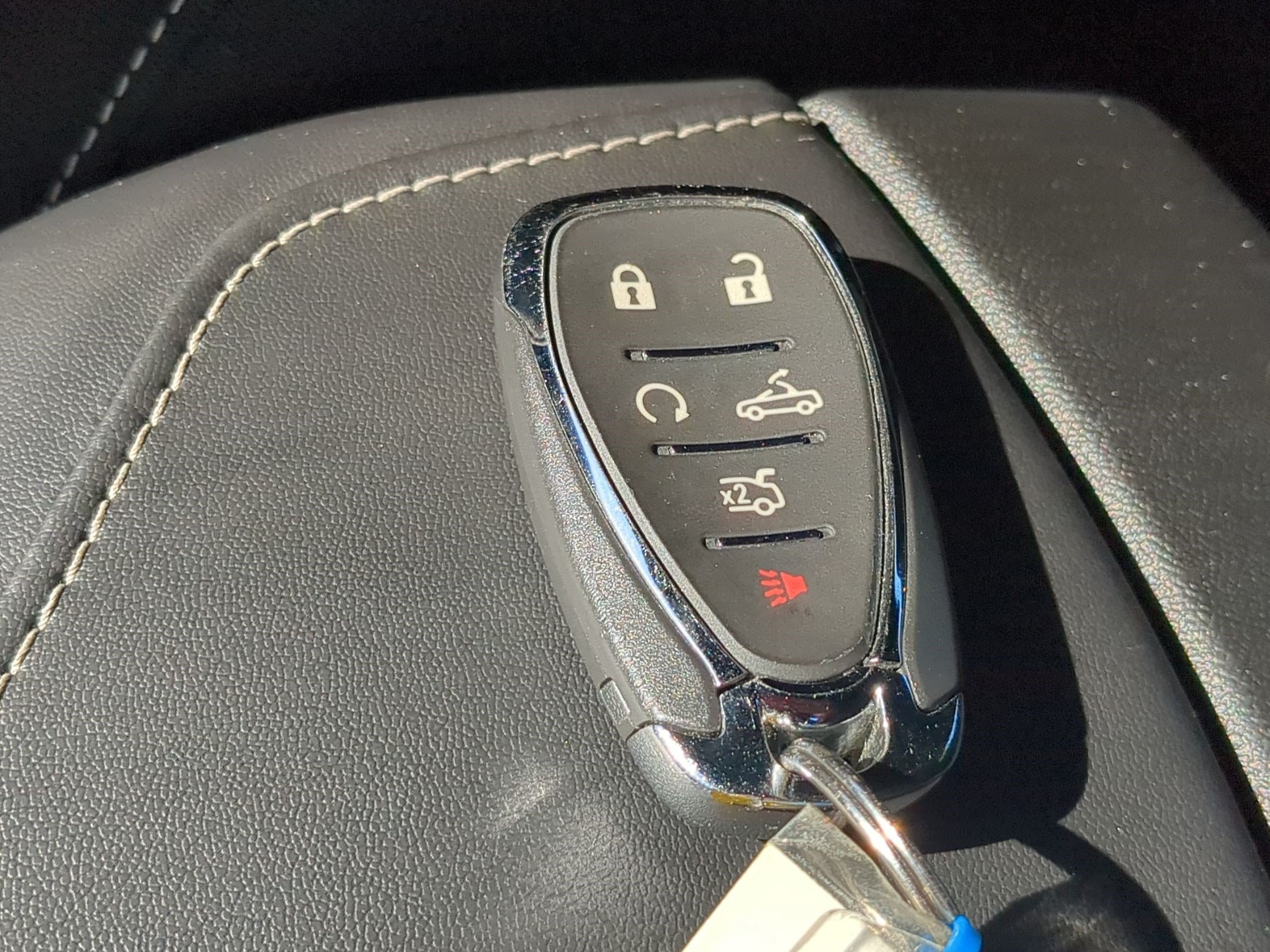 Used 2023 Chevrolet Camaro LT RWD image 34