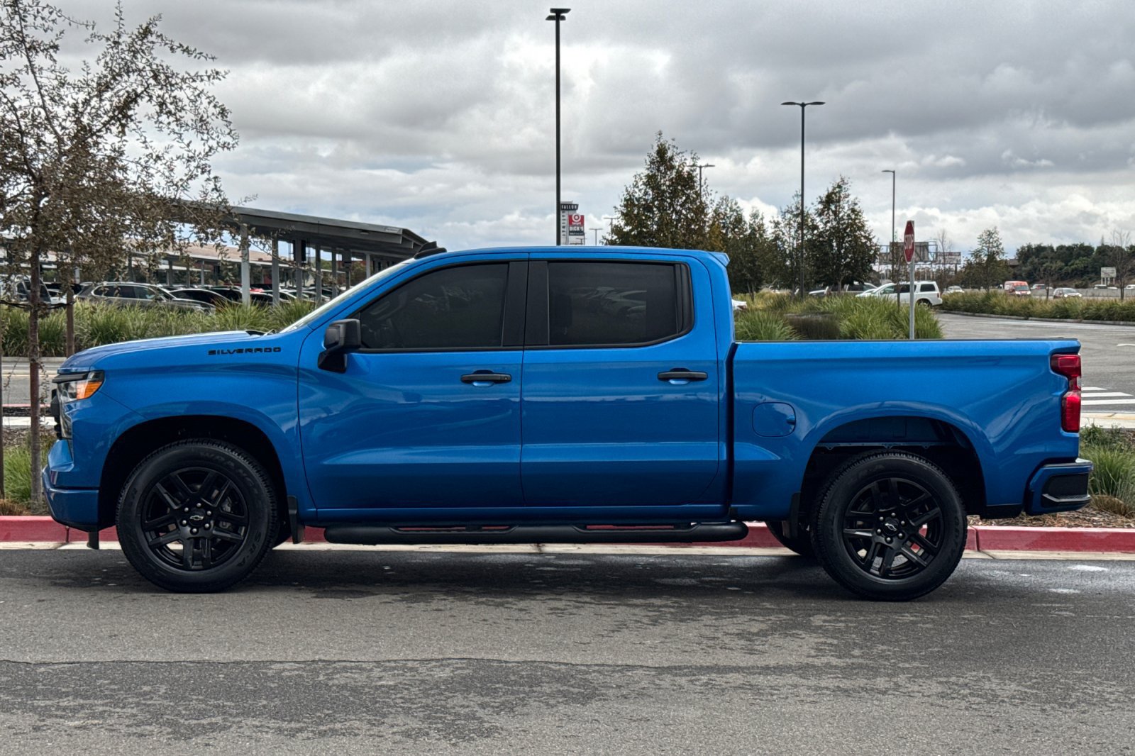 Used 2024 Chevrolet Silverado 1500 Custom w/ Turbomax Blackout Package RWD image 7