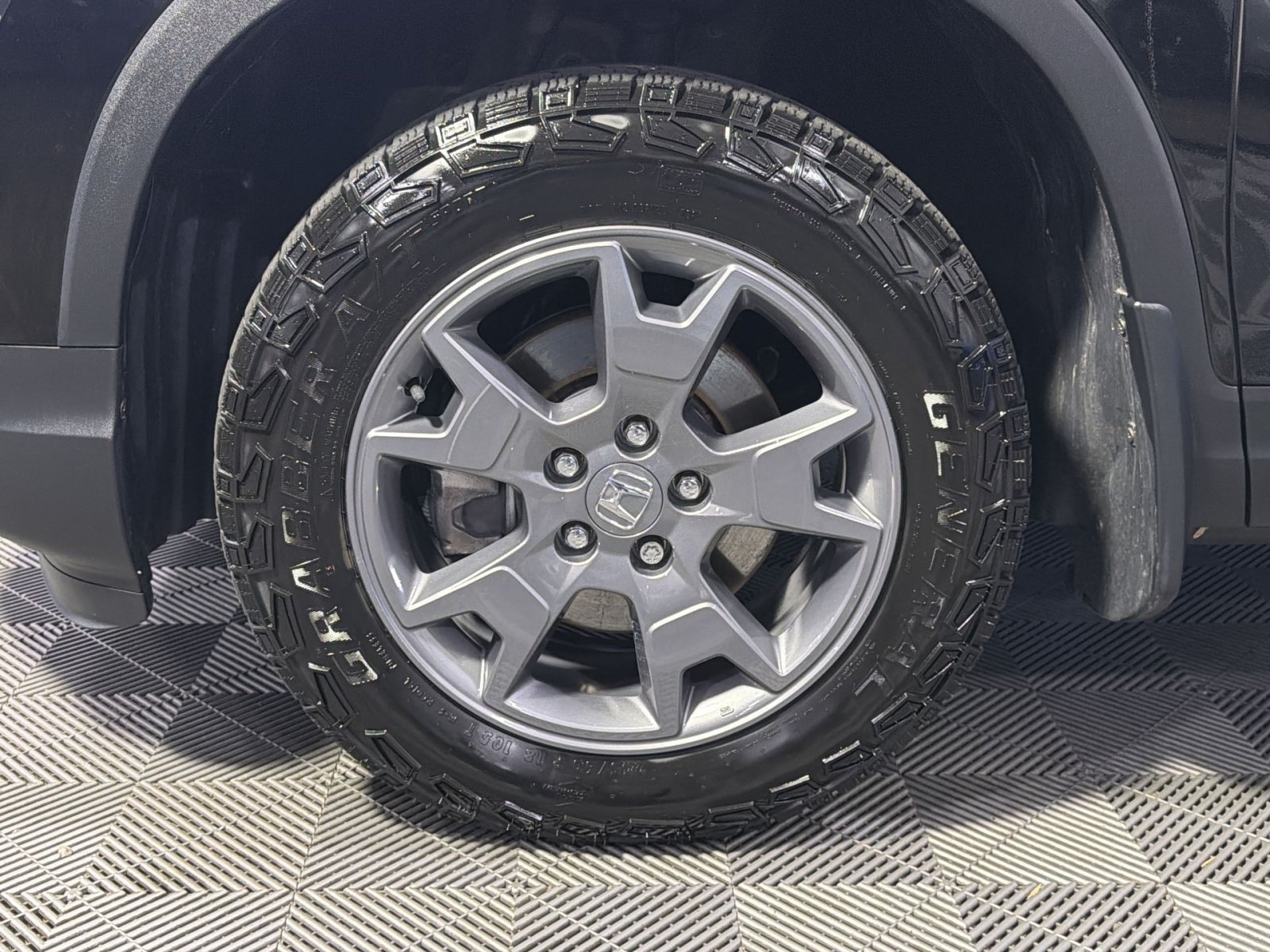 Used 2024 Honda Passport TrailSport image 17