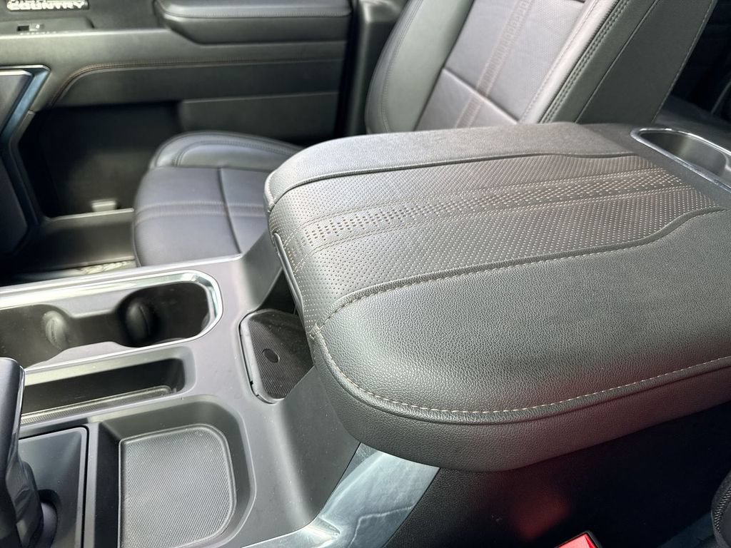 Used 2024 Chevrolet Silverado 1500 High Country AWD/4WD image 21