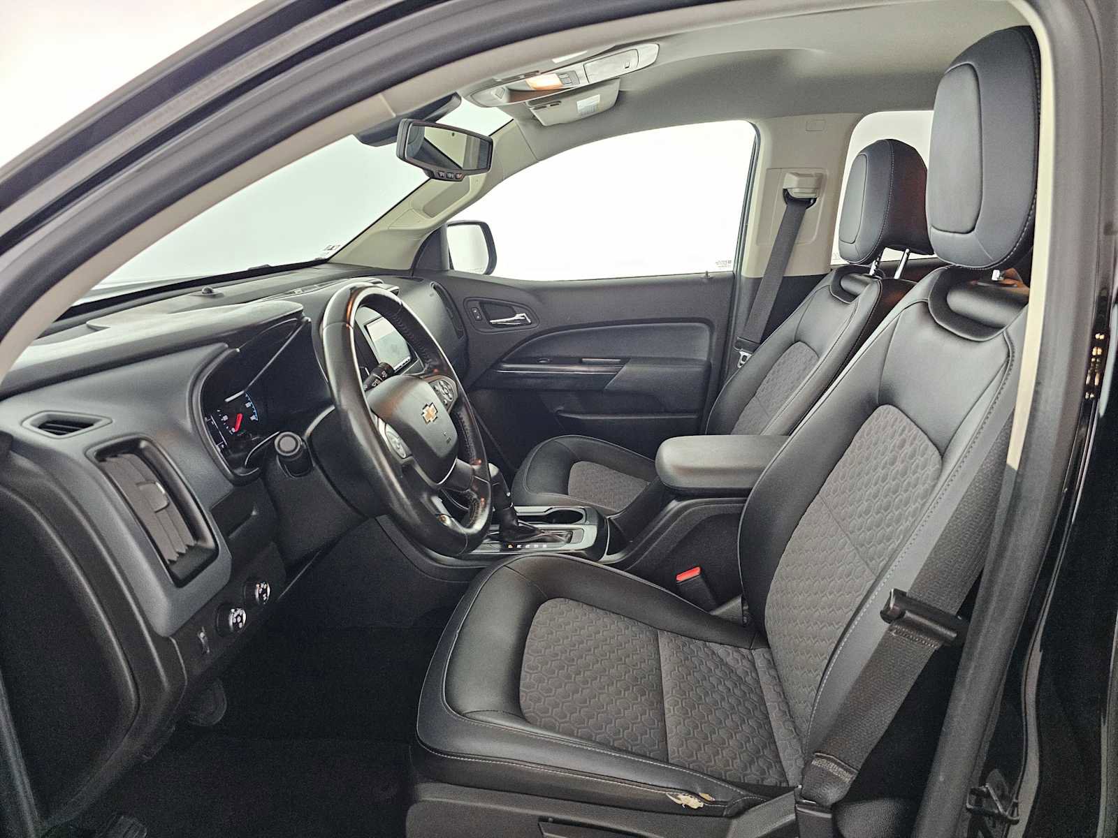 Used 2015 Chevrolet Colorado Z71 image 20