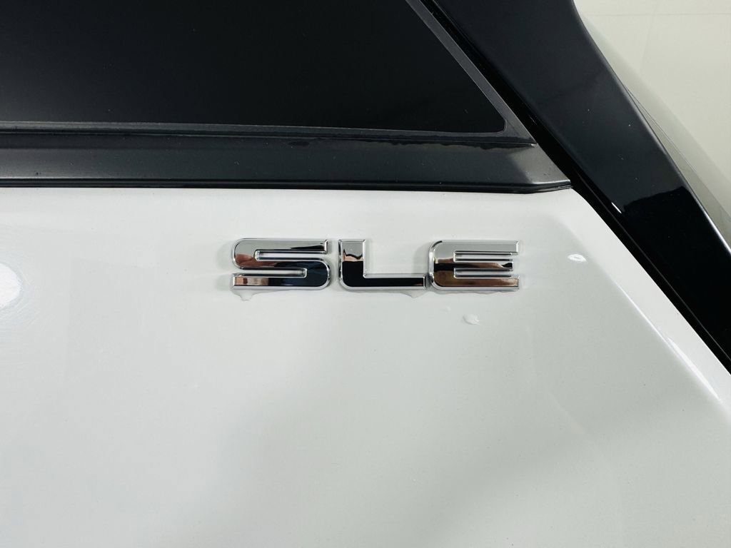 Used 2020 GMC Terrain SLE image 17