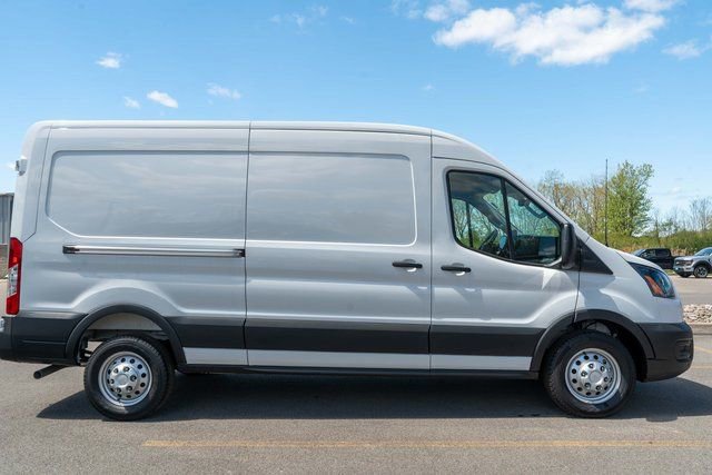 New 2026 Ford Transit 250 148 Medium Roof Extended AWD image 4