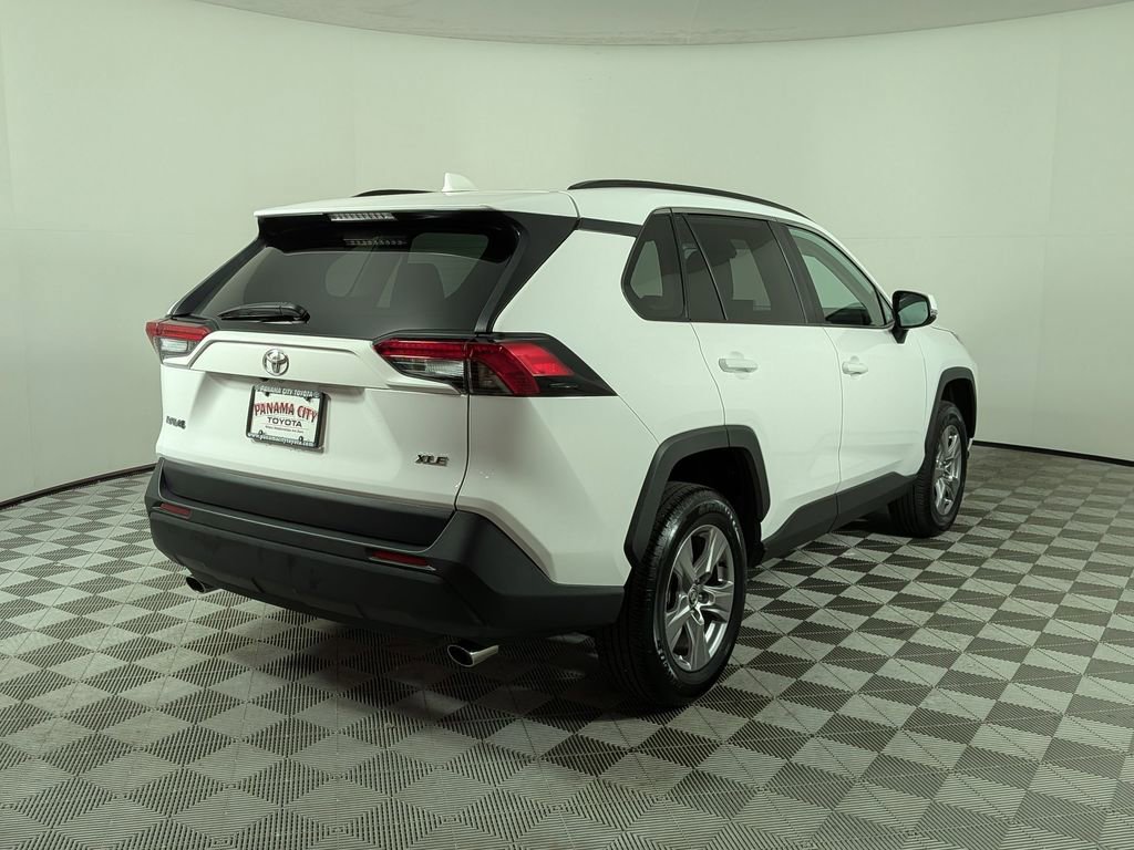 Used 2025 Toyota RAV4 XLE FWD image 3