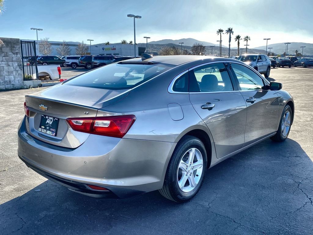 Used 2024 Chevrolet Malibu LT image 36