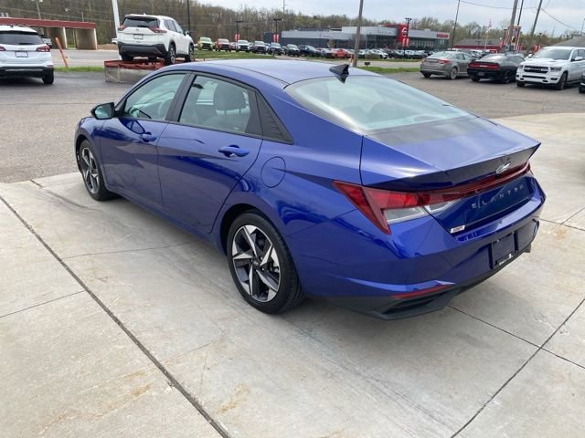 Used 2023 Hyundai Elantra SEL w/ Convenience Package FWD image 6