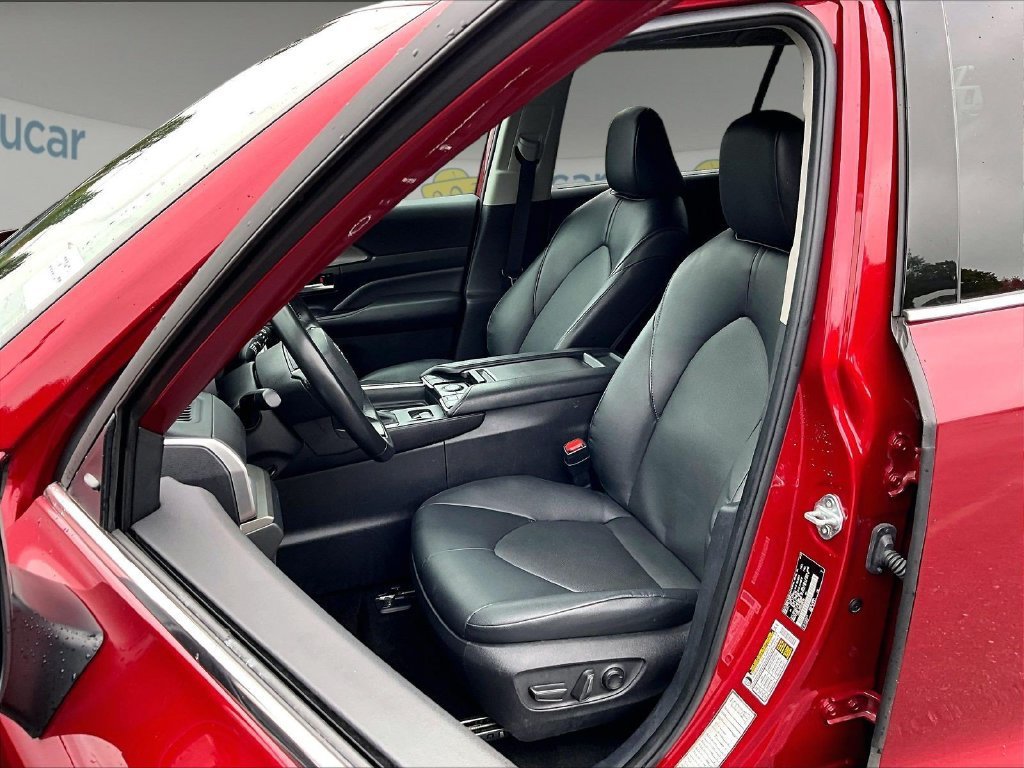 Used 2025 Toyota Grand Highlander AWD image 10