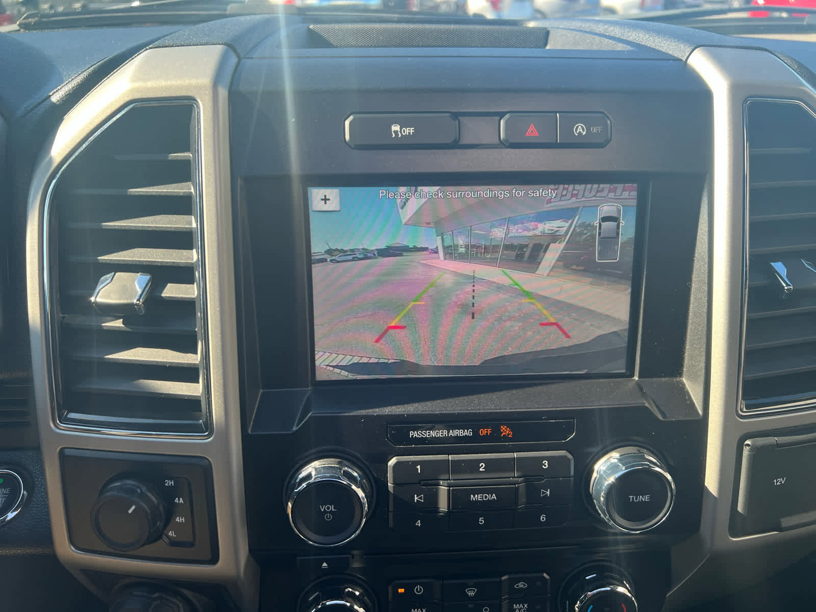 Used 2017 Ford F150 Lariat image 29