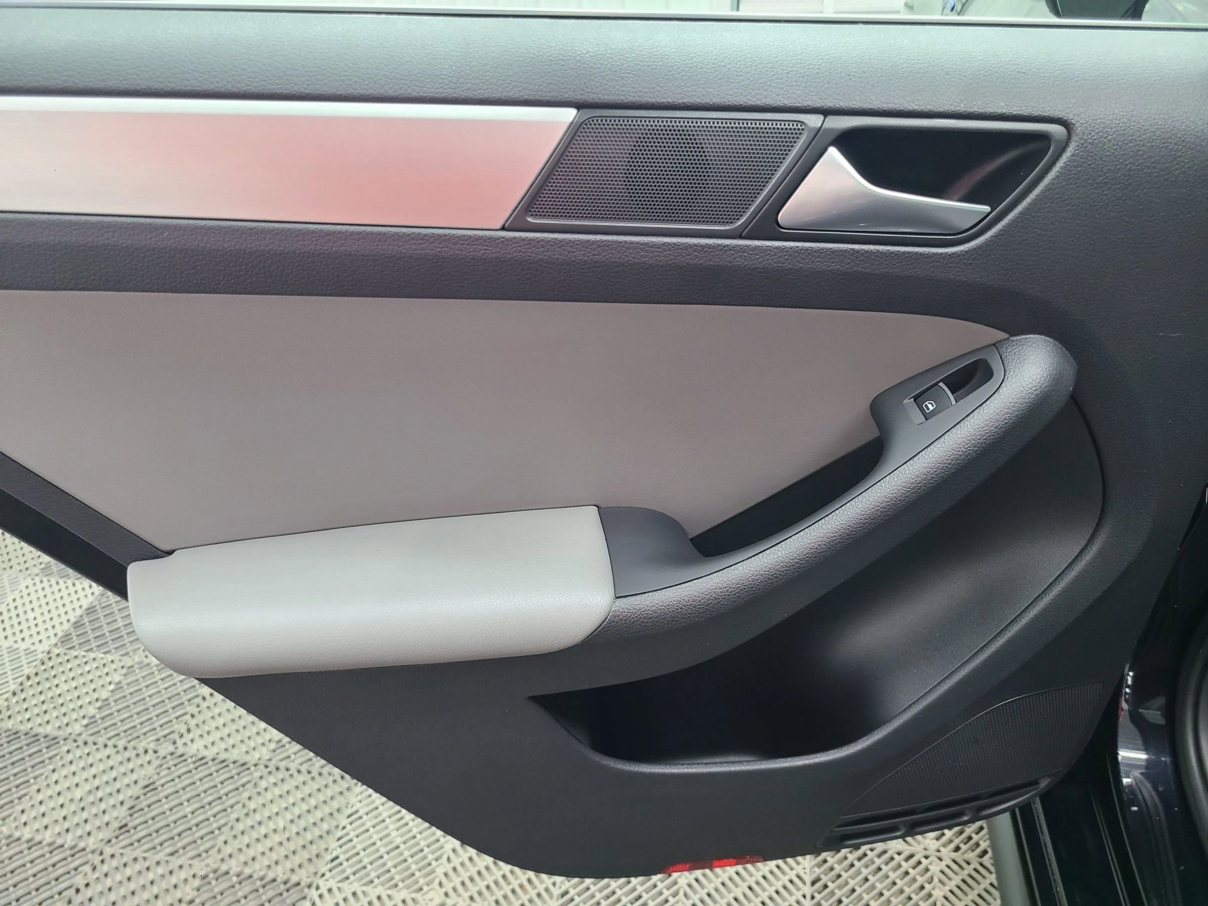 Used 2016 Volkswagen Jetta SEL Premium image 37