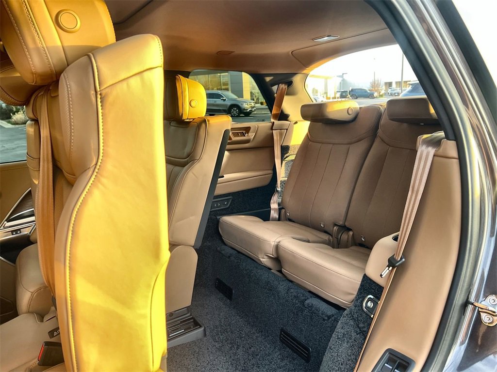 New 2026 Land Rover Range Rover Long Wheelbase SE image 19