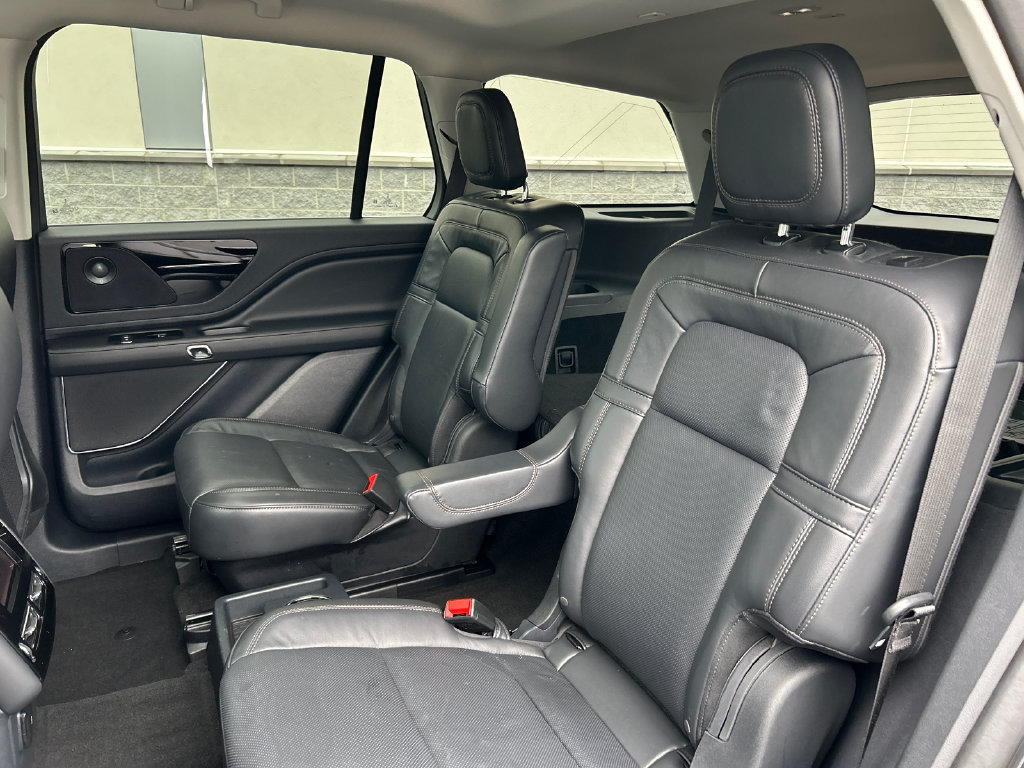 Used 2025 Lincoln Aviator Reserve w/ Illumination Package AWD/4WD image 23