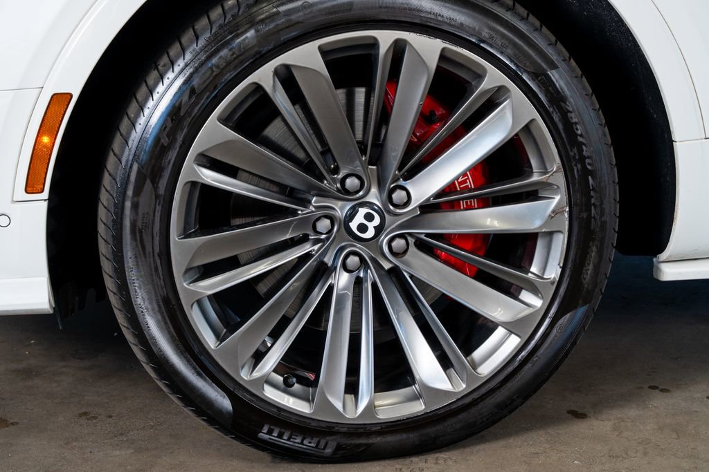 Used 2021 Bentley Bentayga Speed image 18