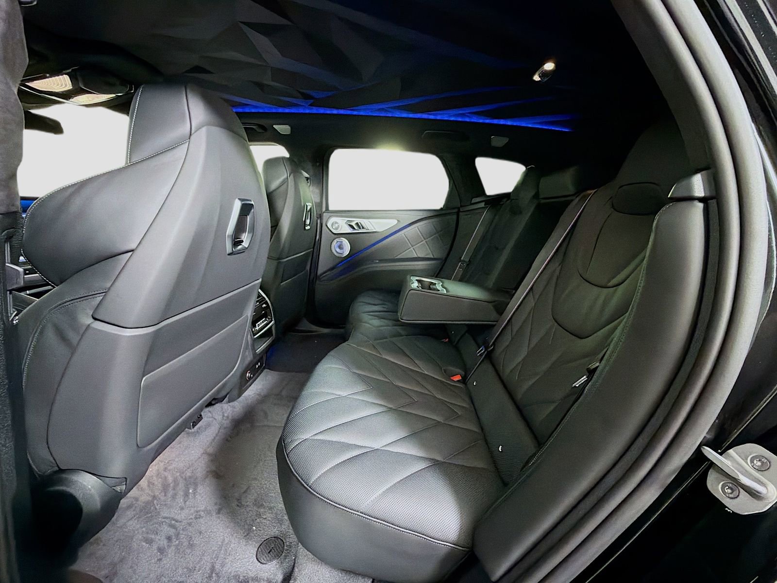 New 2026 BMW XM Label Red w/ M Driver's Package image 25