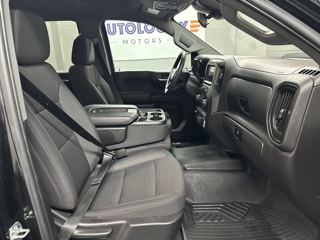 Used 2025 Chevrolet Silverado 1500 Custom Trail Boss AWD/4WD image 19