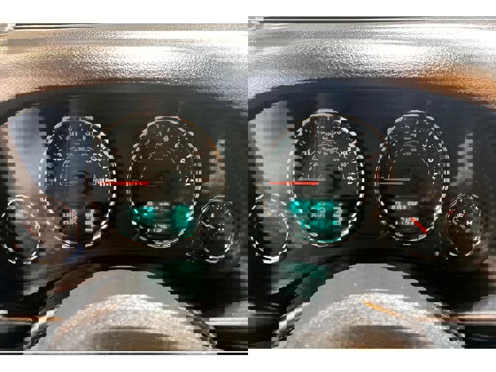 Used 2016 Jeep Wrangler Unlimited Sahara w/ Connectivity Group image 21