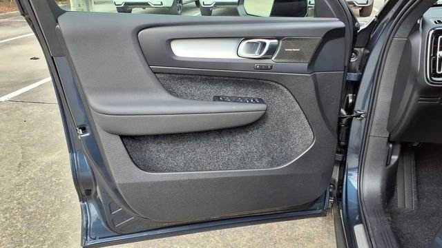 New 2026 Volvo XC40 B5 Ultra w/ Protection Package Premier image 12