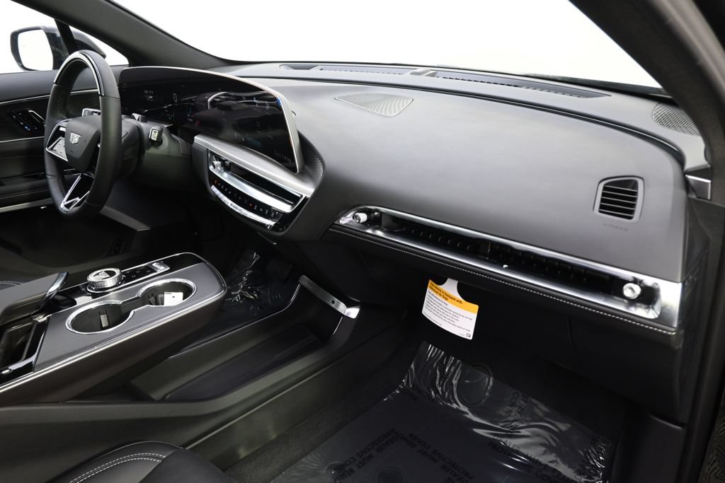 New 2026 Cadillac Lyriq Premium Sport w/ LPO, Floor Liner Package AWD/4WD image 15