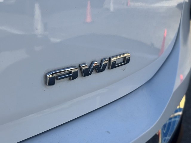 Used 2024 GMC Terrain SLT image 14