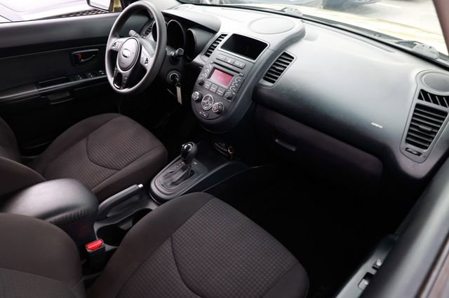 Used 2013 Kia Soul image 18