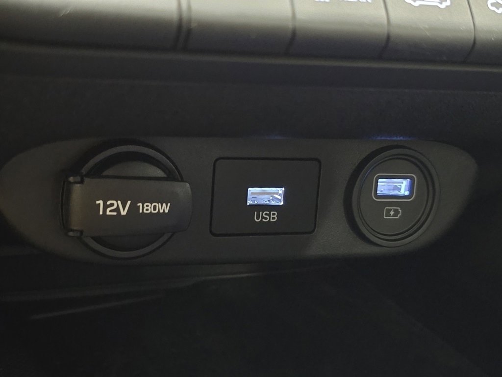 Used 2023 Hyundai Elantra SEL w/ Convenience Package image 29