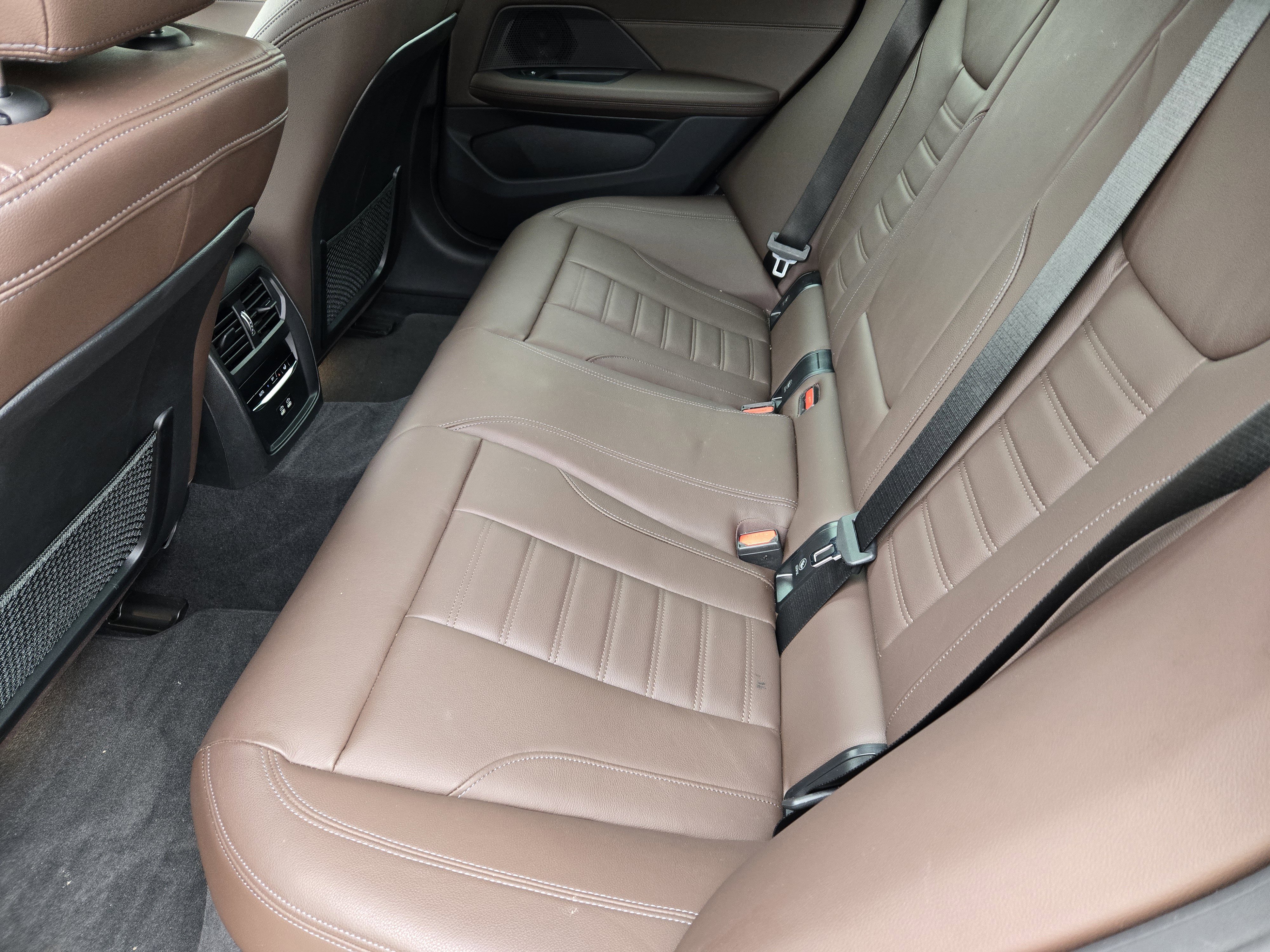 Used 2023 BMW i4 eDrive40 w/ M Sport Package image 35