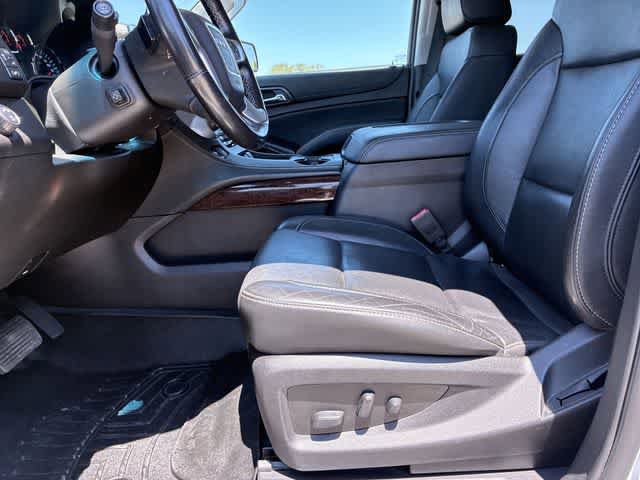 Used 2019 GMC Yukon XL SLT w/ Open Road Package AWD/4WD image 18