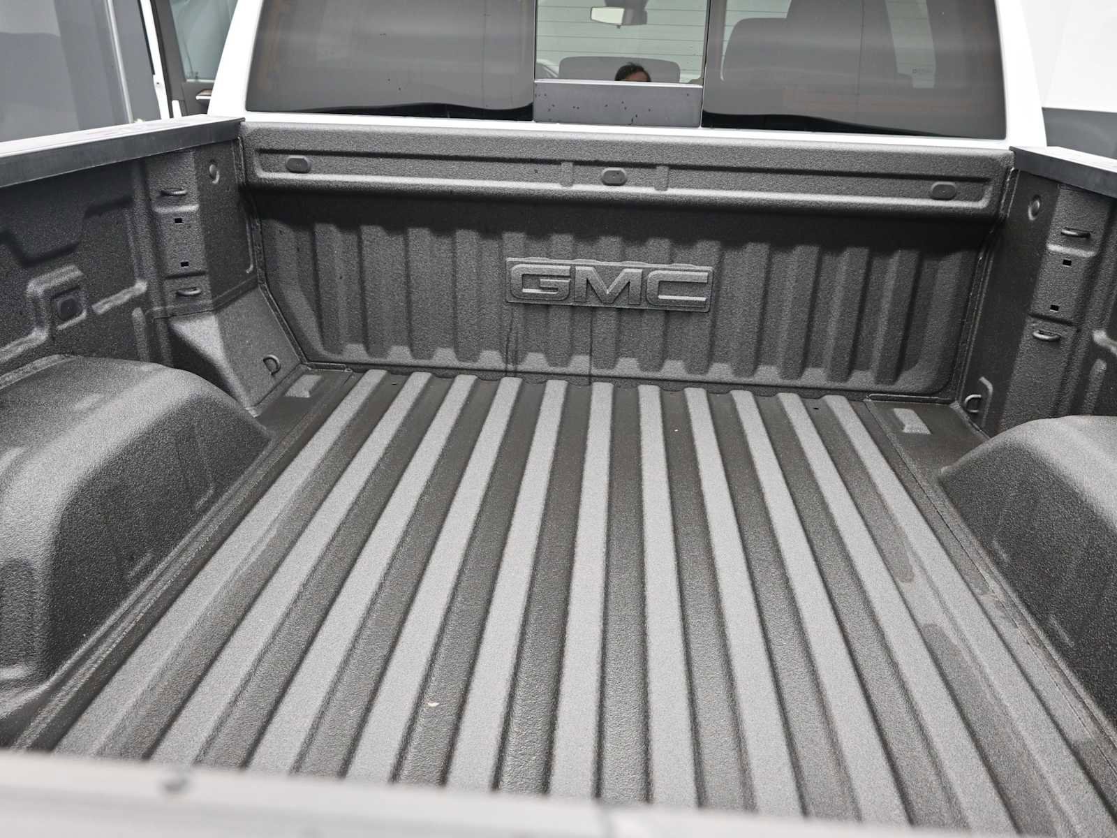 New 2026 GMC Sierra 1500 SLE image 26