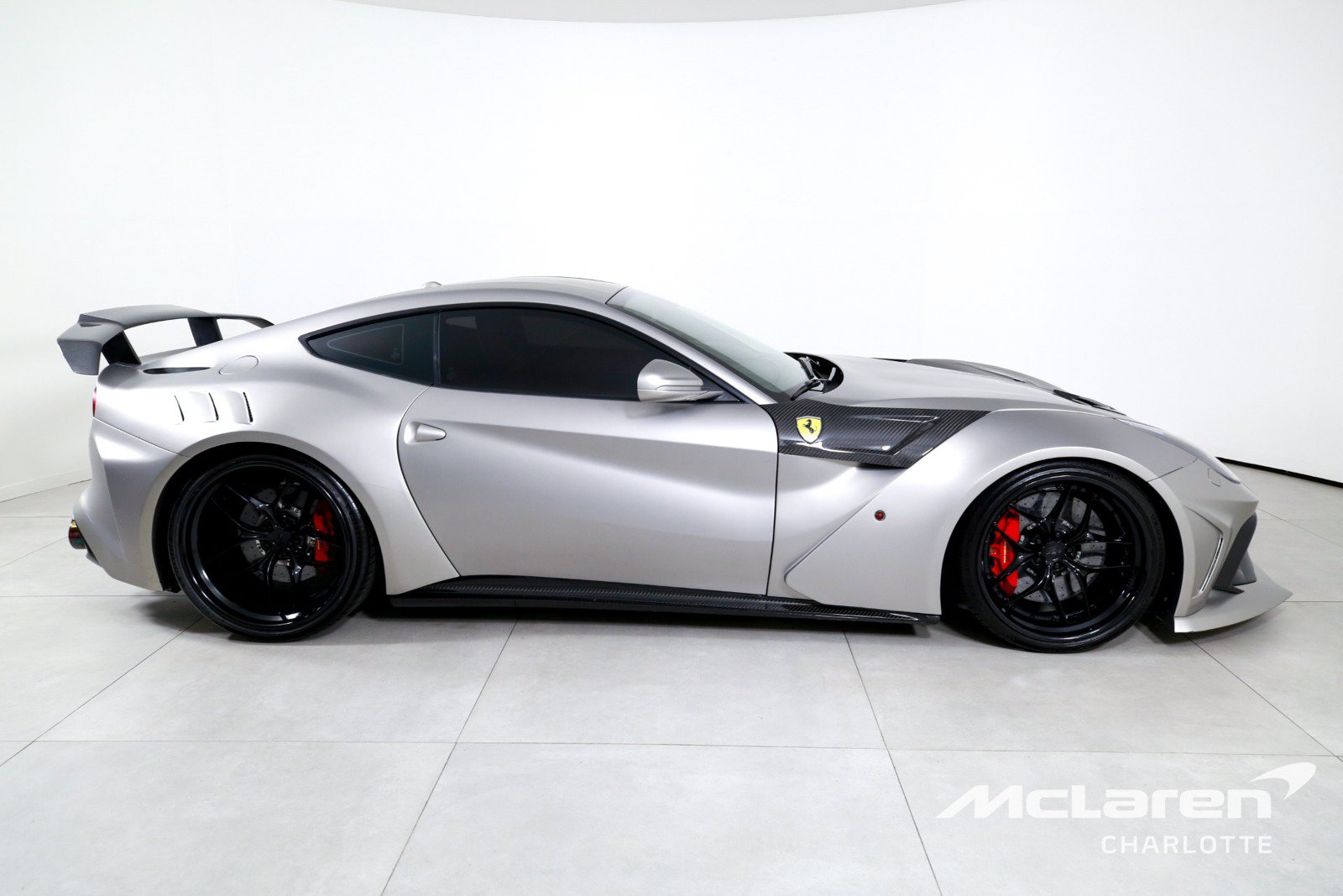 Used 2016 Ferrari F12 Berlinetta RWD image 9