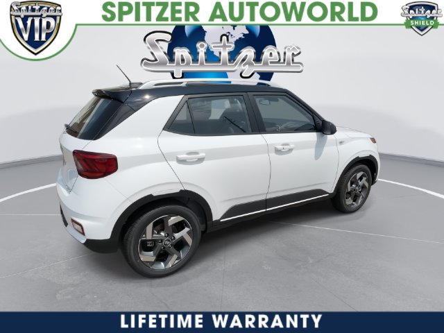 New 2026 Hyundai Venue SEL FWD image 15
