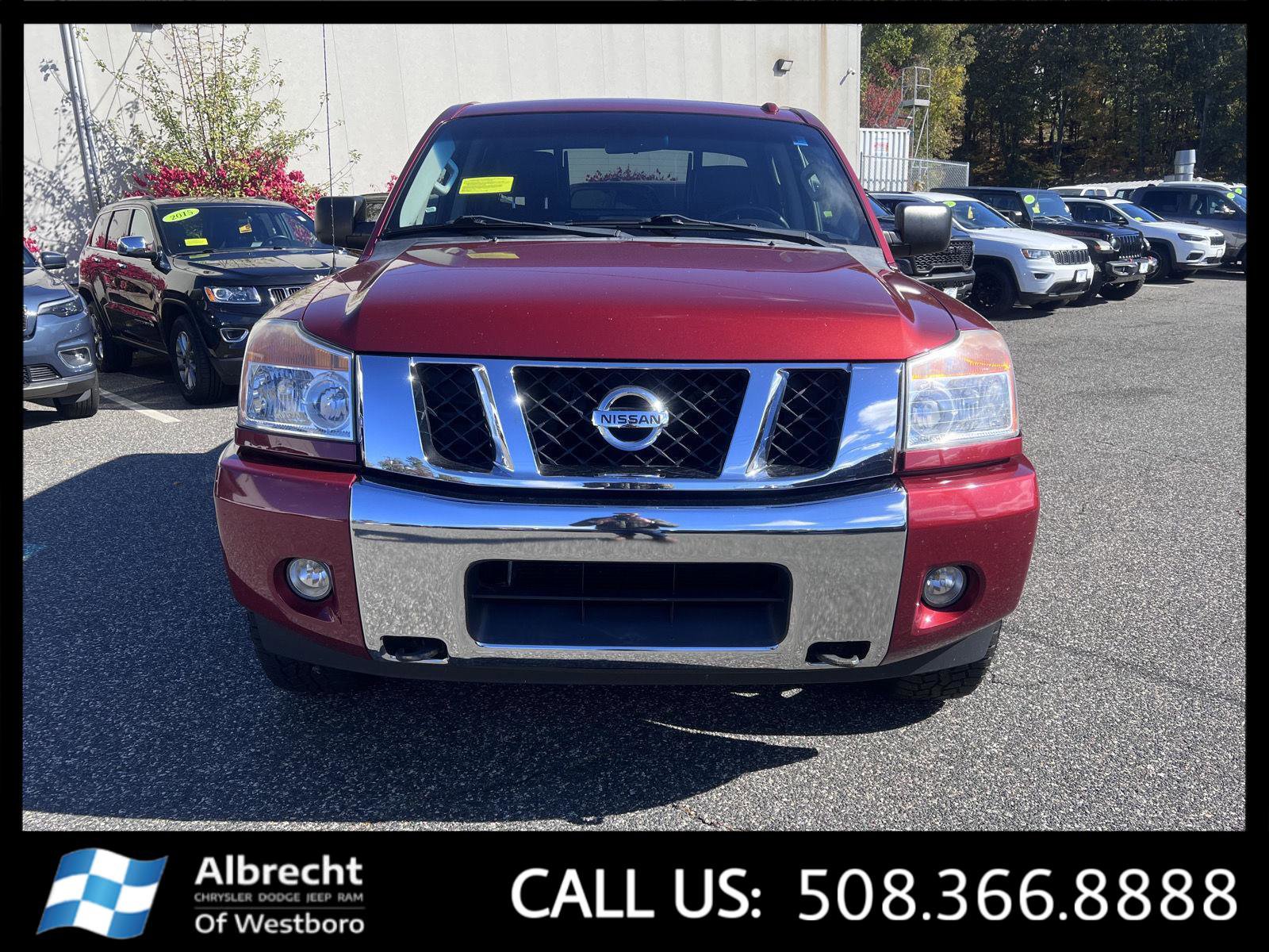 Used 2015 Nissan Titan SV w/ SV Value Truck Package image 8