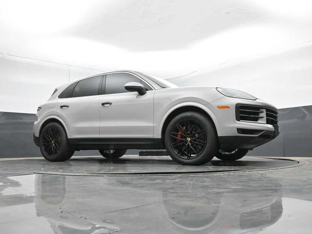 Used 2024 Porsche Cayenne S image 40