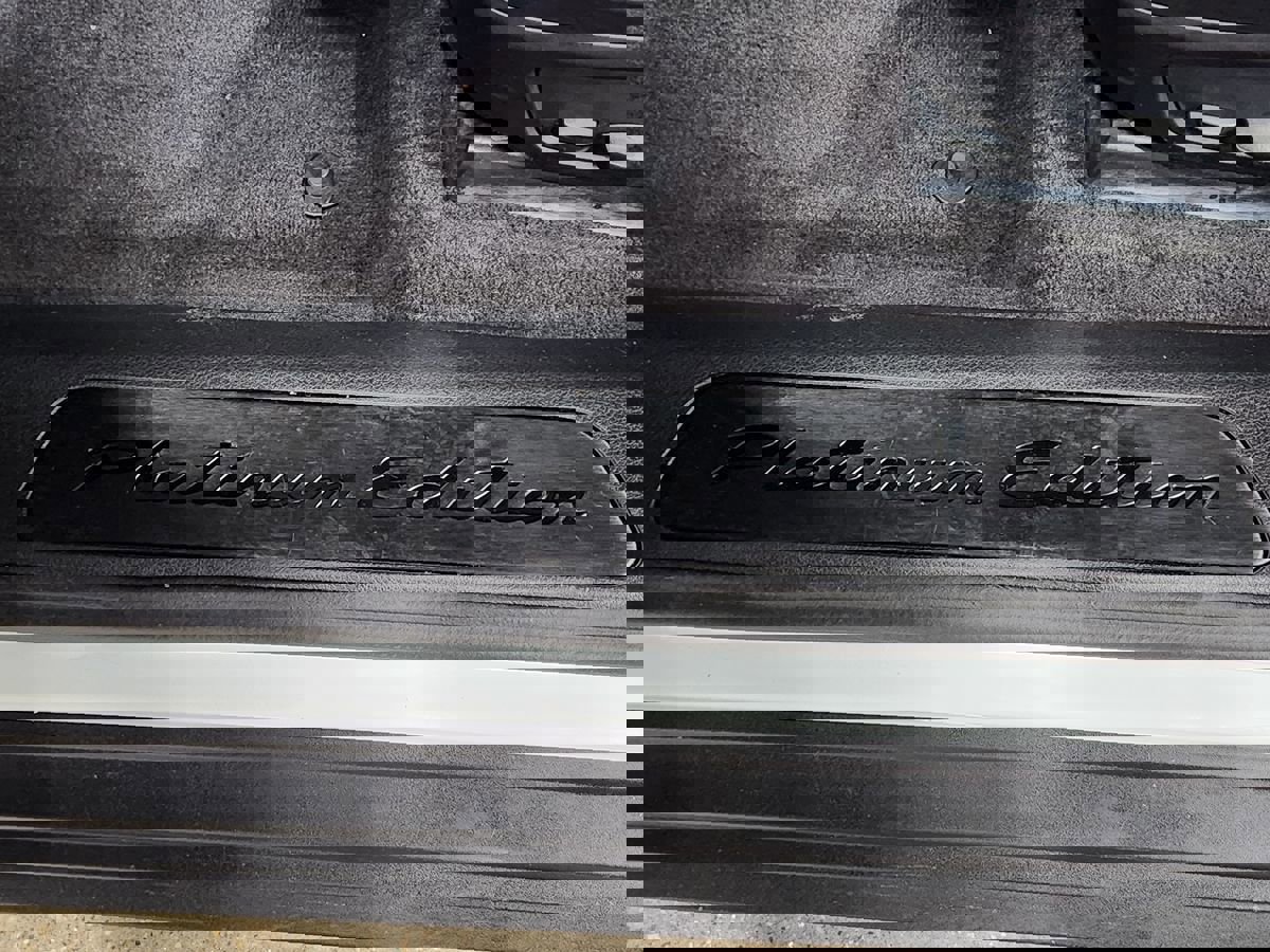 Used 2023 Porsche Panamera image 44