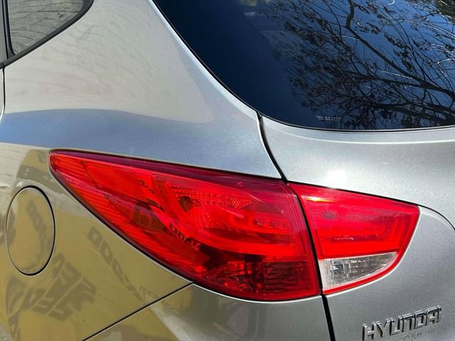 Used 2013 Hyundai Tucson GL image 9