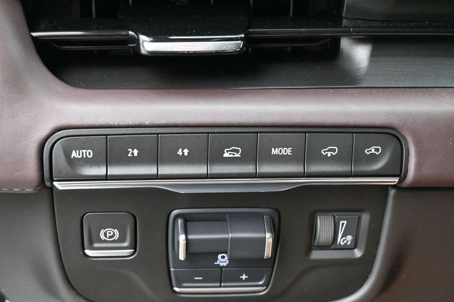 Used 2021 Cadillac Escalade ESV Sport Platinum AWD/4WD image 31