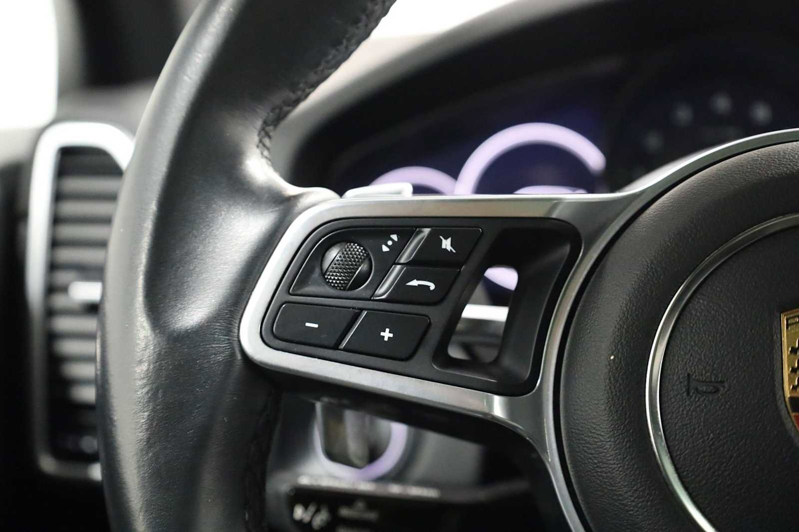 Used 2021 Porsche Cayenne image 27