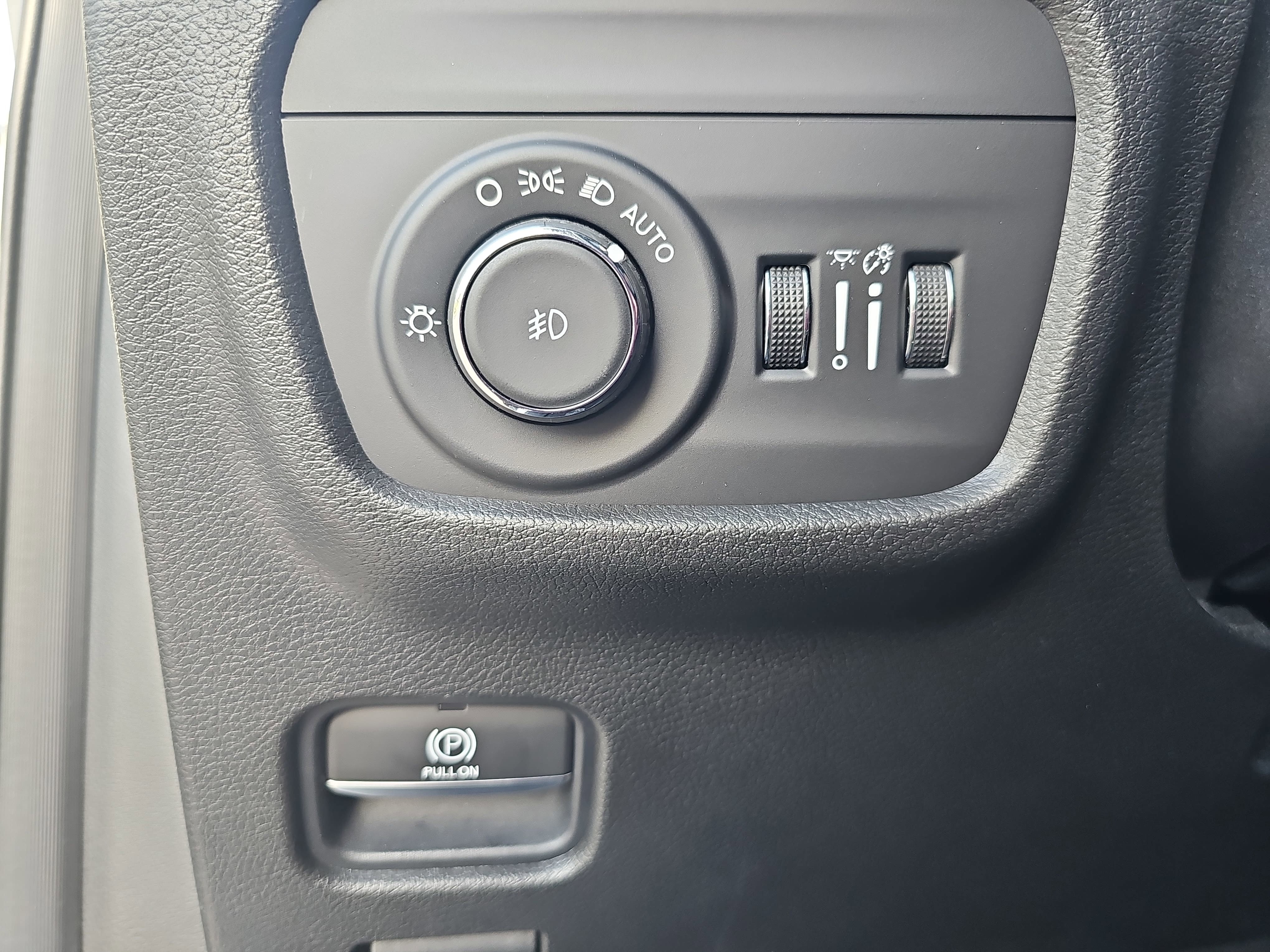 Used 2022 Jeep Grand Cherokee L Limited RWD image 27