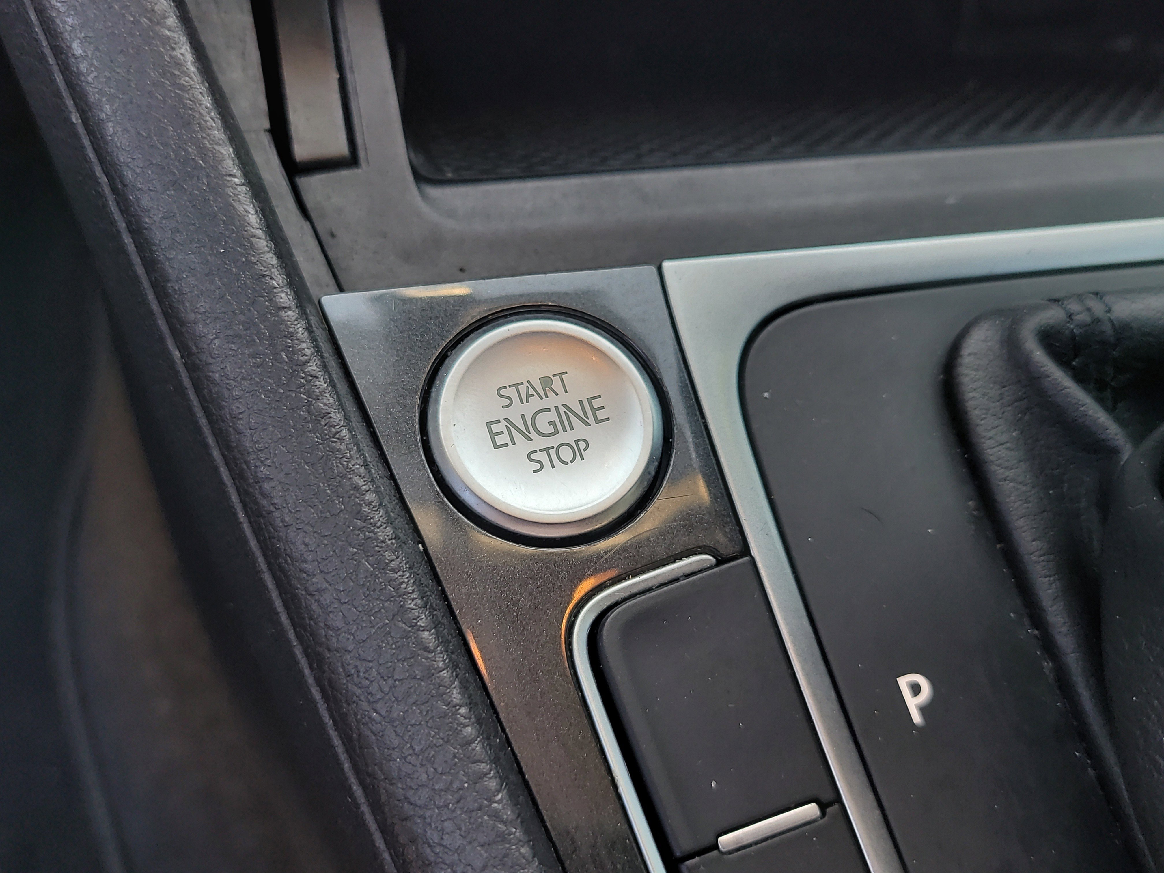 Used 2021 Volkswagen Golf 4-Door image 26