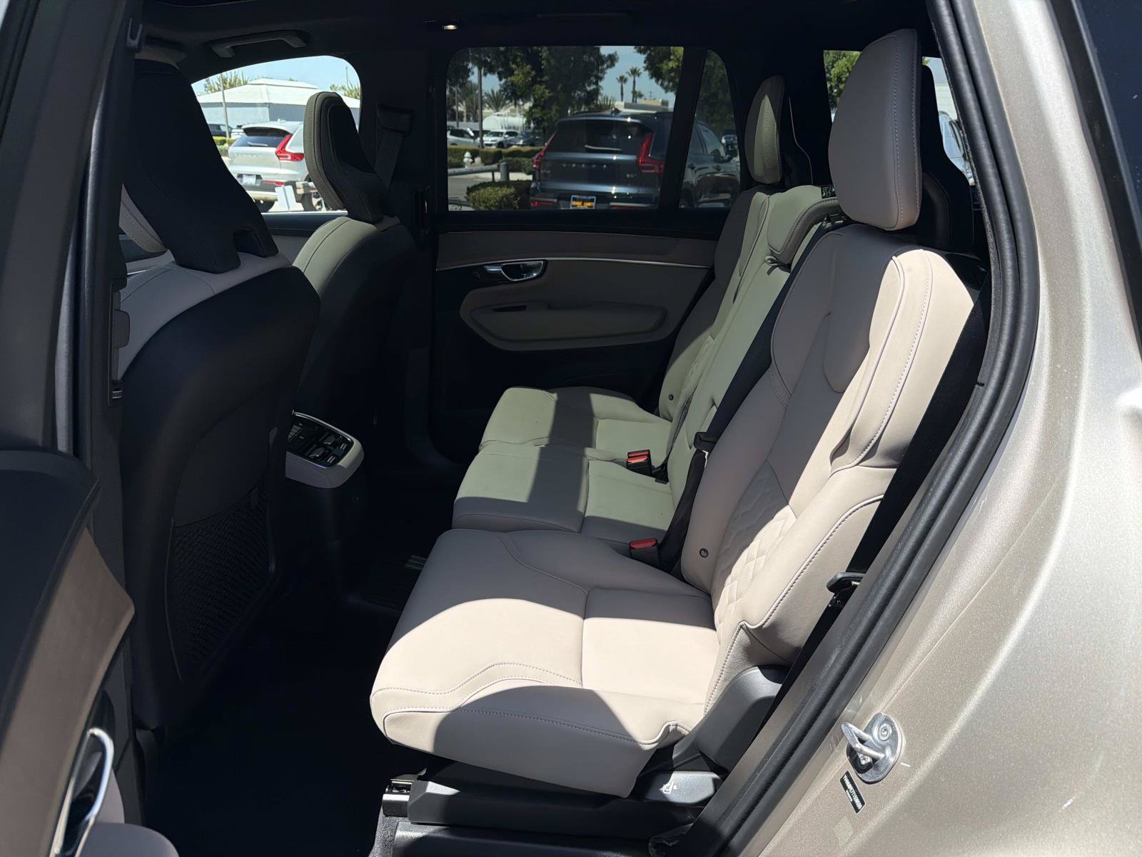 New 2026 Volvo XC90 T8 Plus AWD/4WD image 17