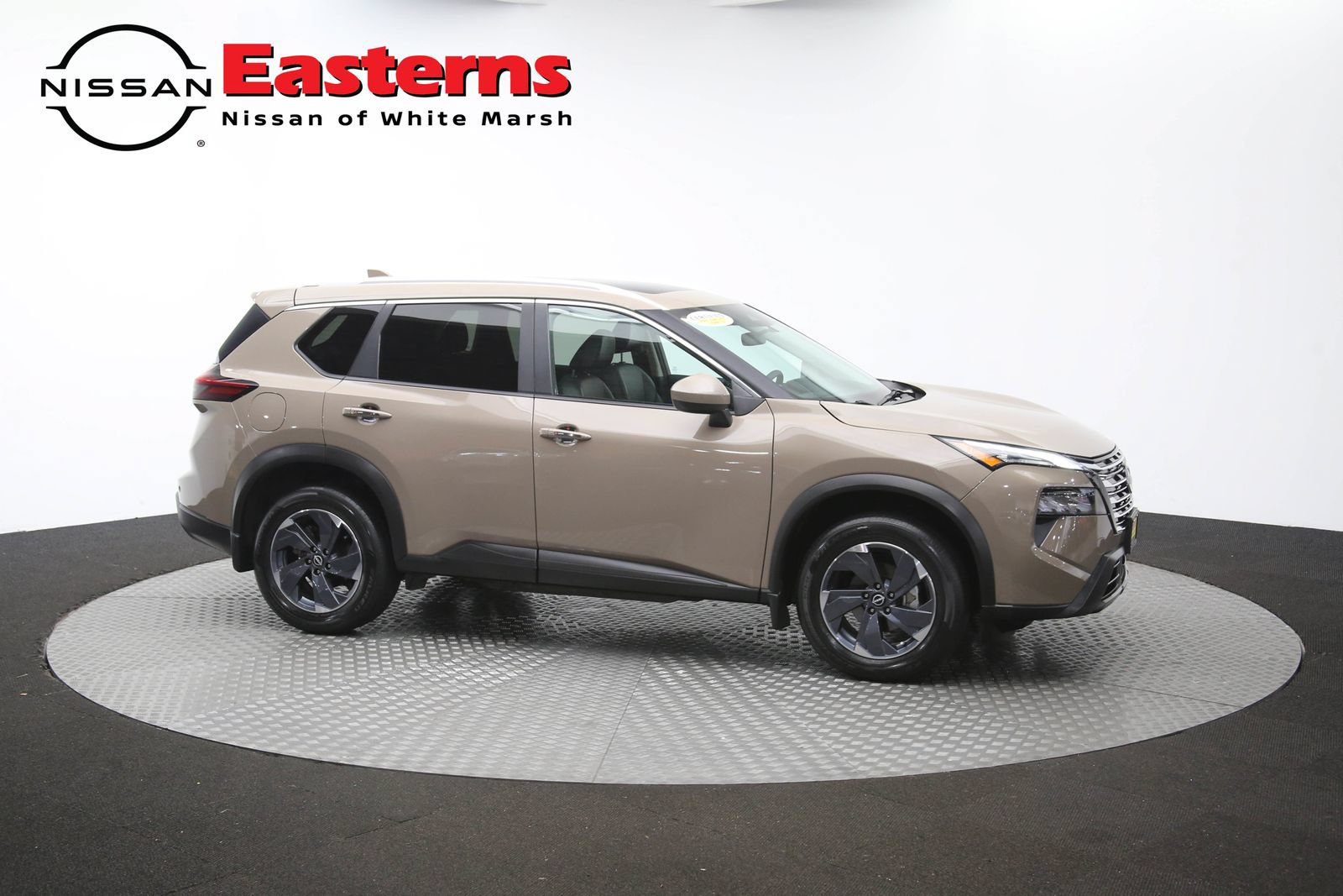 Used 2024 Nissan Rogue SV w/ SV Premium Package FWD image 46