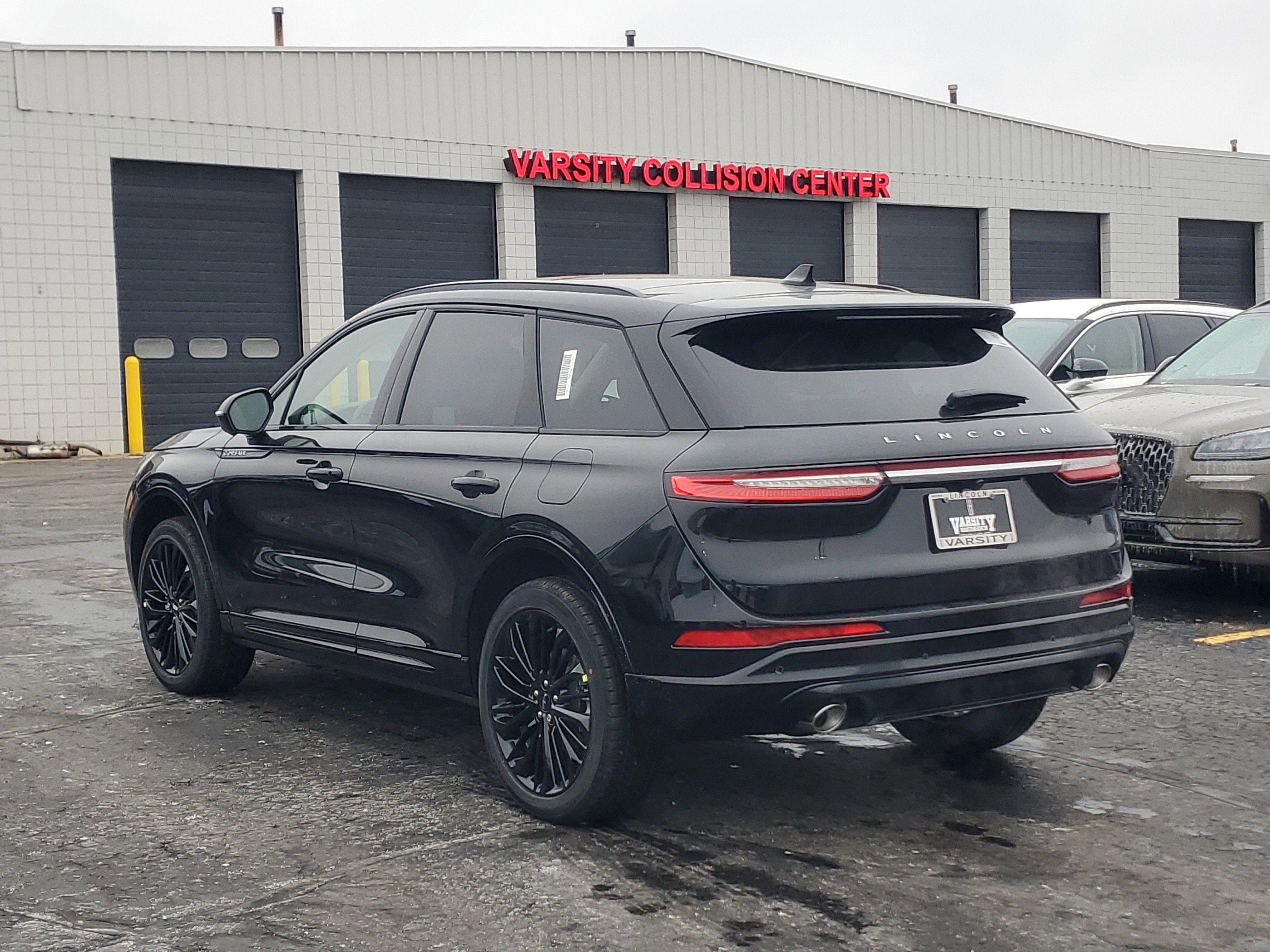 New 2026 Lincoln Corsair Premiere image 3