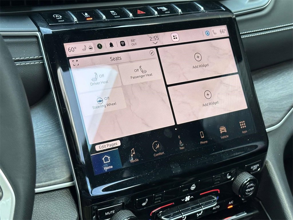 Used 2024 Jeep Grand Cherokee Limited image 25